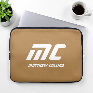 Bruin Monogram Minimalistische Naam Witte Tekst vo Laptop Sleeve