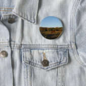 Bruin paard in de zon ronde button 5,7 cm (In situ)