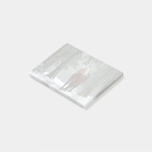 Bruin paard in een winterbos met sneeuwval post-it® notes (Schuin)