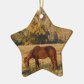 Bruin paard in geel boomveld keramisch ornament (Links)
