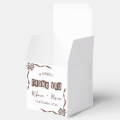 Bruin & Wit Hand Getrokken Bow Schets Huwelijk Bedankdoosjes (Geopend)
