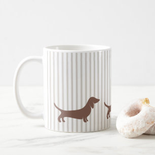 Bruine Dachshunds op Beige Stripes Koffiemok