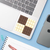 Bruine en witte chocolade sticker (Laptop met iPhone)