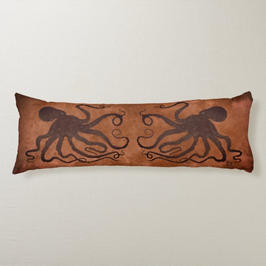 Bruine Octopus op Chocolade - Lichaamskussen (Voorkant)