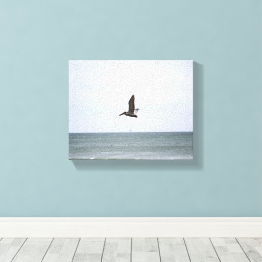 Bruine Pelikaan Vliegen Over de Oceaan Kleur 8x10 Canvas Afdruk (Insitu (Houten vloer))
