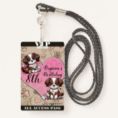 Bruine Puppy Hond Roze Poot & Hart Verjaardag VIP Badge (Achterkant met draagriem)