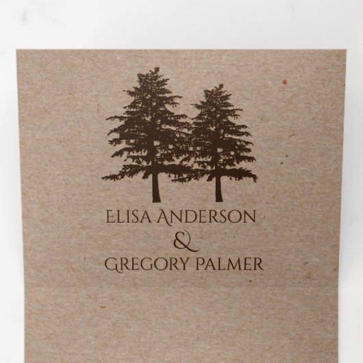 Bruine reliëfbomen op kraftpapier winterbruiloft drieluik uitnodiging (Binnenzijde eerst)