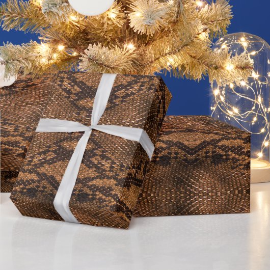 Bruine slangenhuidafdruk cadeaupapier (Feestdagen)