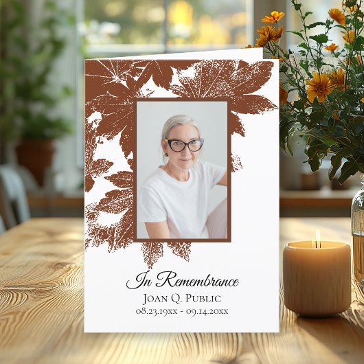 Bruine val laat begrafenisdienst opgevouwen programma