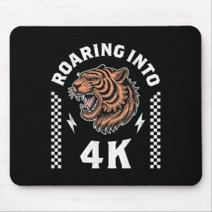 Brullend naar 4k Tijger Terug naar school Kind Ik Muismat