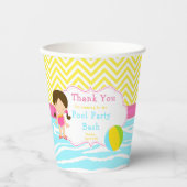 Brunette Girl Pool Party Bash Papieren Bekers (Voorkant)