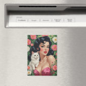 Brunette Pin-Up met Schattigee Witte Kat Magneet (Insitu (Vaatwasser))