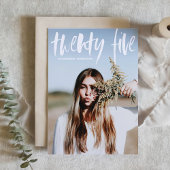 Brush blanc Typographie Graduation Invitation