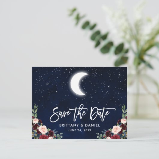 Brush Script Celestial Moon Floral Save the Date Aankondigingskaart (Staand voorkant)