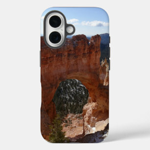 Bryce Canyon Natural Bridge Snowy Landscape Foto iPhone 16 Hoesje
