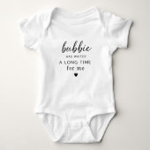 Bubbie a attendu le body pour bébé en cadeau (Devant)