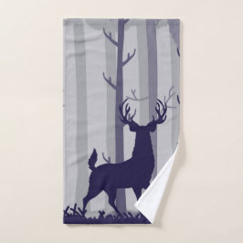 Buck Deer Foggy Forest Scene Handdoeken