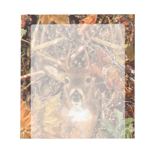 Buck in Herfst Camo White Tail Deer Notitieblok (Voorkant)