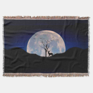 Buck met groot rek tegen volle maan deken