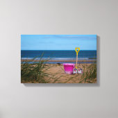 Bucket en spaak op Dornoch Beach Canvas Afdruk (Voorkant)