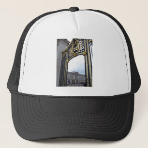 Buckingham Palace Trucker Pet