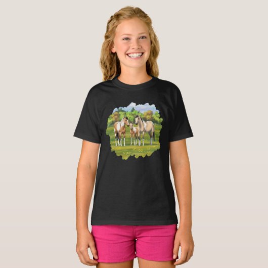 Buckskin deun verfpaarden in zomerdeeg t-shirt (Voorkant volledig)