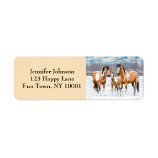 Buckskin Paint Horses in sneeuw Etiket