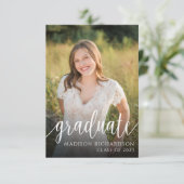 Budget Elegant Script Afstuderen Fotoaankondiging Kaart (Staand voorkant)