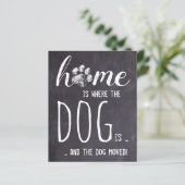 Budget Home waarbij Dog bezig is met het verplaats (Staand voorkant)