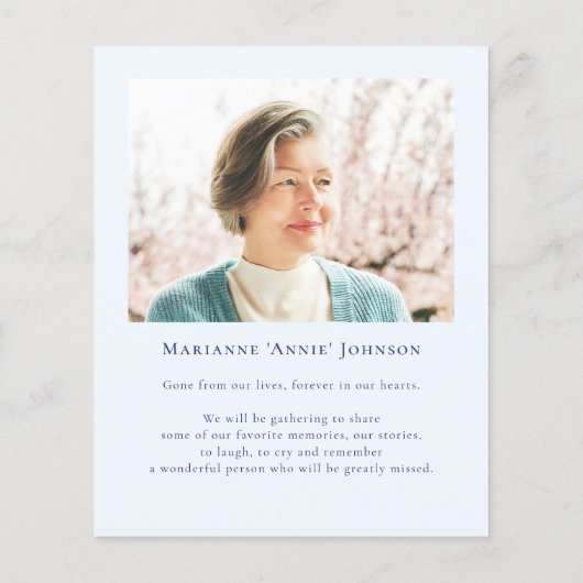 Budget Memorial Blauw Bloemen Viering van het leve (Achterkant)