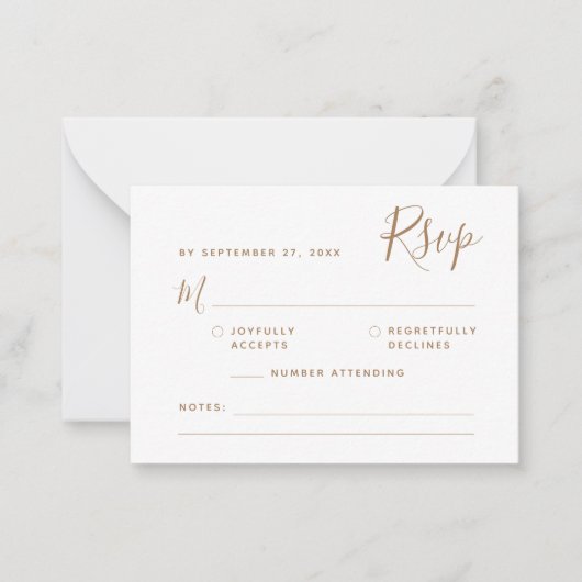 BUDGET Minimalistisch script Gold RSVP Weddenschap Notitiekaartje (Voorkant)