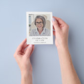 Budget Modern Memorial Celebration of Life Foto Flyer (Hand)
