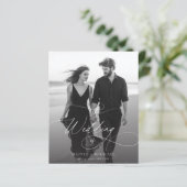 Budget Modern Script Sunset Foto Huwelijksuitnodig (Staand voorkant)