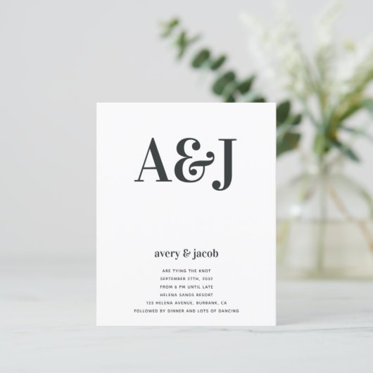 Budget Monogram QR Code Weddenschap Uitnodiging (Staand voorkant)