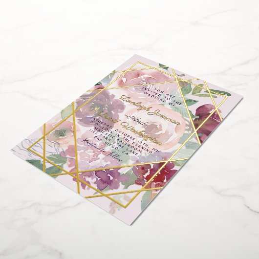 Budget Roze florale en goudgeometrische vormgeving Folie Uitnodiging (Gedraaid)
