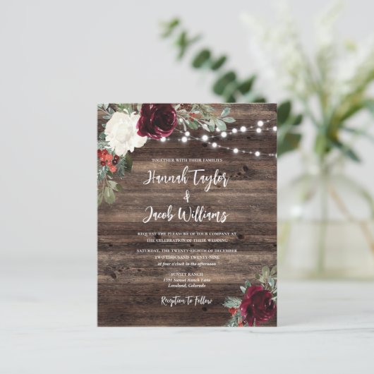 Budget Rustic Wood Kerstbruiloft Uitnodiging (Staand voorkant)