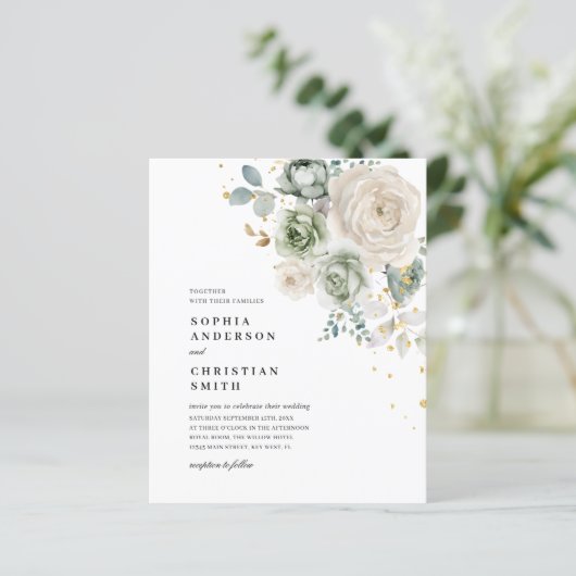 Budget Sage Groene & Witte Bloemen Bruiloft uitnod (Staand voorkant)