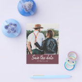 Budget Save the Date Script Foto Bordeauxrood Flyer (Enkel)