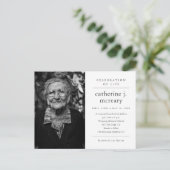 Budget Simple Photo Memorial Funeral Invitation (Debout devant)