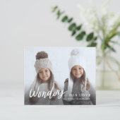 Budget s'interroge sur sa carte de Noël d'amour (Debout devant)