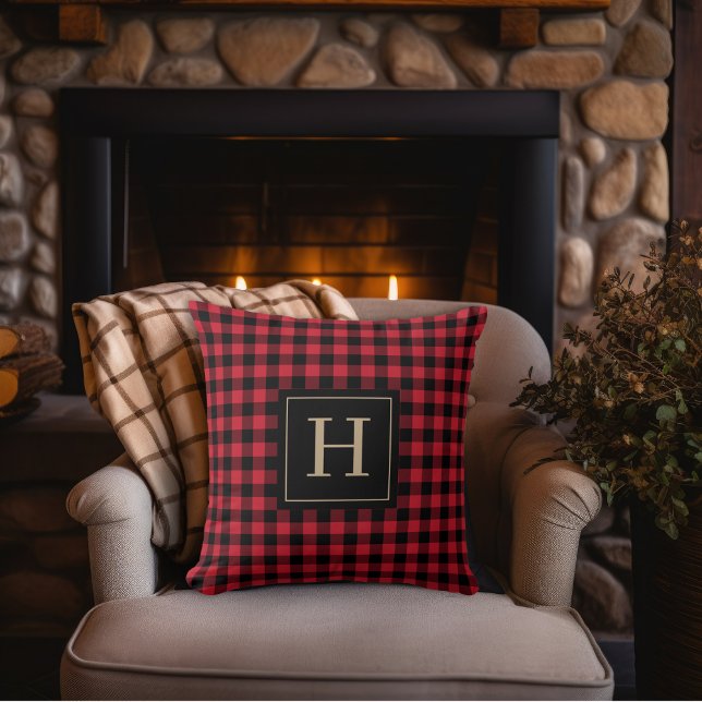 Buffalo Check Plaid Rustic Red and Black Monogram Kussen (Creator heeft geüpload)