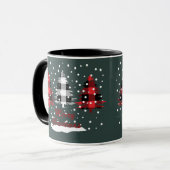 Buffalo plaid versierde kerstpijnbomen mok (Voorkant links)