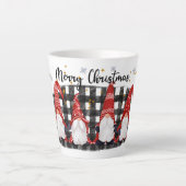 Buffalo Plaid Vrolijke Kerstmis Gnomen Latte Mok (Voorkant)