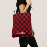 Buffalo Red Plaid et Black Winter Christmas<br><div class="desc">Un design de Noël moderne,  avec un motif en plaid rouge de buffle</div>