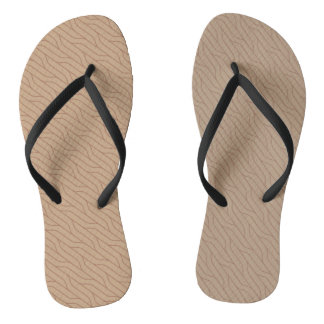 Buffed Beige Mocha Mousse Brown Wavy Line Pattern Teenslippers