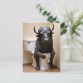 Buffel op toilet briefkaart (Staand voorkant)