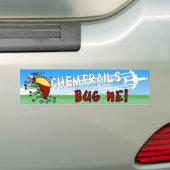 Bug die weg loopt van het scheikundige vliegtuig bumpersticker (Op auto)