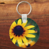 Bug on Black Eyed Susan Flower Personated Sleutelhanger (Achterkant)