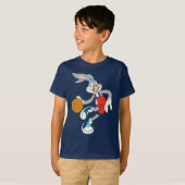 BUGS BUNNY™ rijdt door de concurrentie T-shirt (Voorkant volledig)