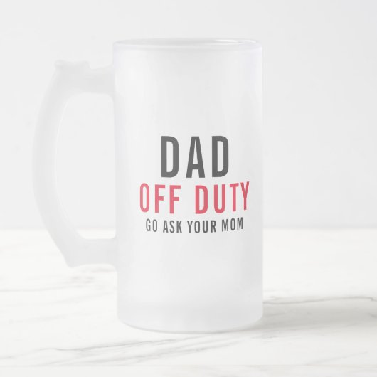 Buiten dienst | Funny Vaderdag Beer Mok (Links)